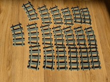 LEGO 9V Volt Schienen Konvolut. 4 Geraden, 15 Kurven