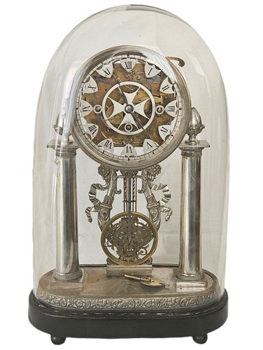 Große skelettierte - große,