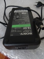 SONY PCGA-AC19V4 AC DC Adapter 19.5V 5.13A Netzteil