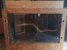 Einzigartiges XL Terrarium mit Beleuchtung und Unterschrank