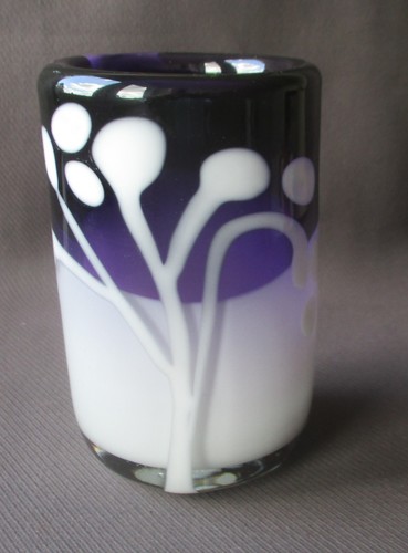 Vase glas datiert - vase, signiert