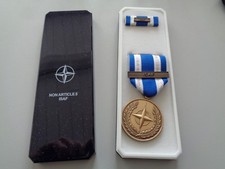 Nato einsatzmedaille - (scha),