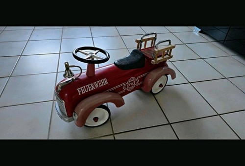 Kinder rutschauto feuerwehr - kinder-rutschauto, im