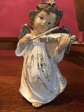 Engel Figur 20 cm hoch weiß