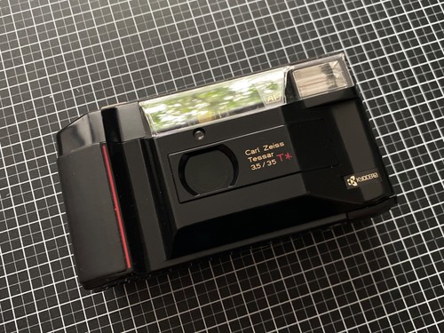 Yashica carl zeiss tessar - yashica,