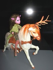 1 Monster High Puppe CAM ELFENKRIEGERIN +1 BarbiePferd groß ooakHirsch Reiterset