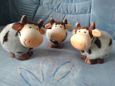 3 Kuhfiguren Kuh Kühe Figuren braun grau Porzellan Kuhfell Bauernhof Deko
