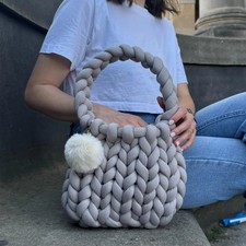 Chunky Strick-Schultertasche