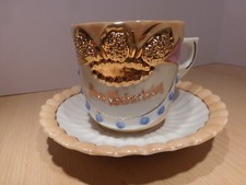 Ältere Tasse m. UT. Porzellan Stuckporzellan  Gelb Gold Krone  Zum Geburtstag