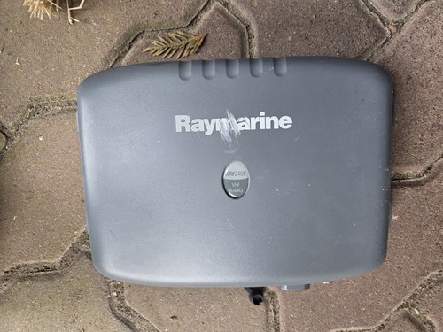 Raymarine ray 240 vhf radio - raymarine,