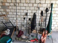 Komplettes Angelset mit Ruten, Rollen & Zubehör - sofort startkar