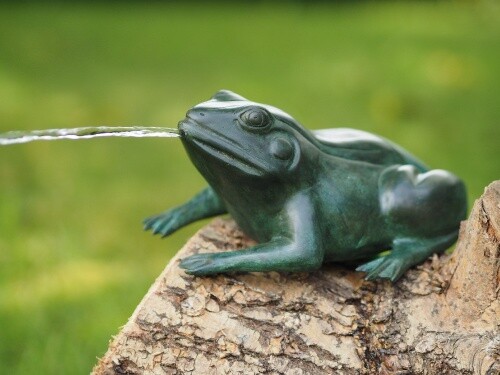 Bronzefigur grüner frosch - grüner,