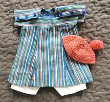 süsses antikes Puppenoutfit