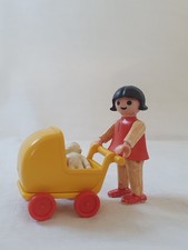 Playmobil Kind mit Puppenwagen