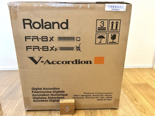 Roland 8xb v akkordeon - fr-8xb, v-akkordeon