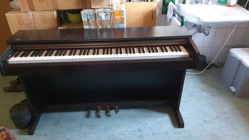 Piano yamaha ydp 161 - yamaha,