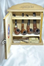 Pfeifenschrank (ohne Pfeifen) für 4 Pfeifen; praktisch, mit Filter und Besteck