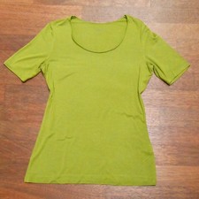 TOP! Grünes T-Shirt Gr. 40 von HESS NATUR, kurzärmelig