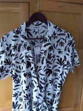 LOOKS BY WOLFGANG JOOP KLEID