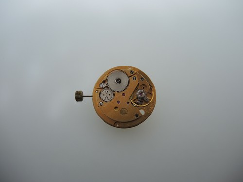 Uhrwerk tissot 2451 - uhrwerk, signiert