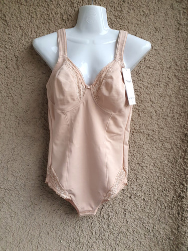 Triumph body modern - ,