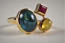 Turmalin Ring 750 Gold Unikat (3 Turmaline grün/blau,rot,gelb)Ringgröße ca 17 mm
