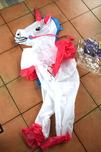 Aufblasbares einhorn kostüm - aufblasbares,