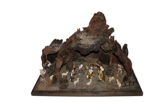 Weihnachtskrippe mit figuren - mit,