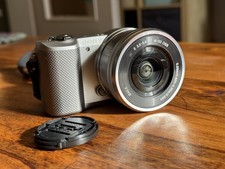 Sony alpha 5000 ilce - sony,