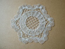 alte Klöppeldecke_Klöppeldeckchen rund 28,5 cm Erzgebirge Antik Handarbeit