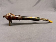 PFEIFE AUS HOLZ HANDGEARBEITET