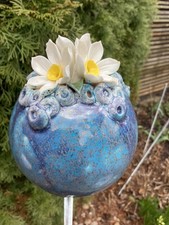 KUGEL blau mit Blüte -