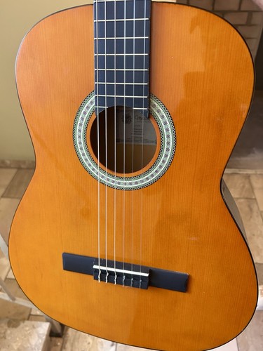 Akustikgitarre aus holz braun - akustikgitarre,