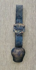 Alte Große Kuhglocke mit Riemen, Almschelle, Lederband
