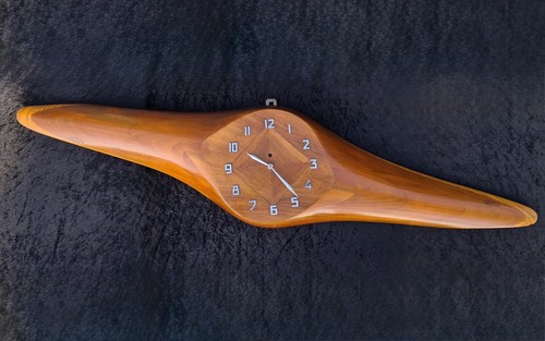 Originaler propeller mit uhr - propeller,