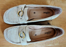 sehr schöne beige Wildleder