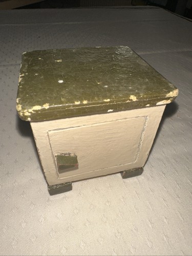 Alter kleiner schrank - alter,