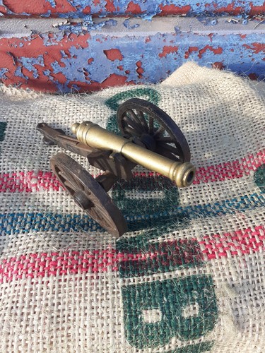 Vintage replik gusseisen und - replik,