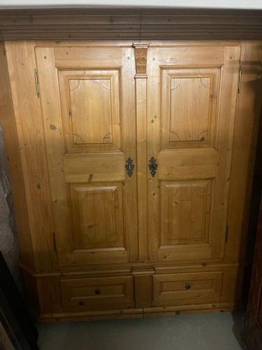 Bauernschrank