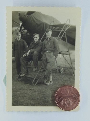 Foto luftwaffe soldaten vor - ,