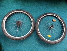 Fahrradfelgen MTB 26 Zoll Vorder und  Hinterrad, Schlauch, Mantel, Kettenkranz
