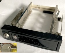 ICY BOX Mobile Rack Festplatten Schublade Einschub Halter SATA Wechselrahmen