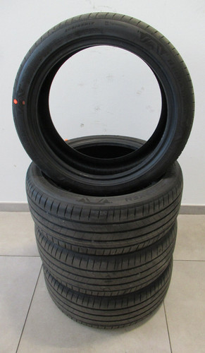 Sommerreifen 205 r17 88v - 45,
