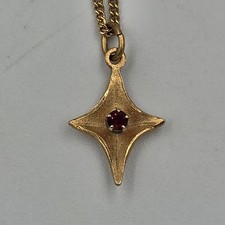 Goldstern Anhänger & Rubin