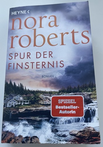 Spur der finsternis von - der,
