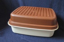Eckige Tupperware Brotbox