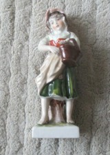 Porzellanfigur Mädchen mit