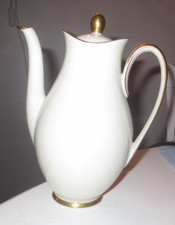 Bildhübsche Kaffeekanne