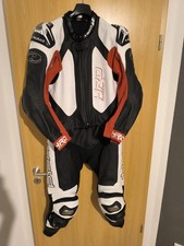 Held Yagusa Lederkombi 54