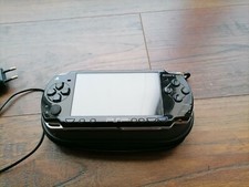 Sony PSP Konsole mit 14
